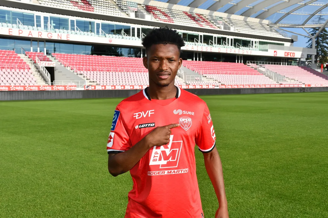 Adama Fofana a signé un contrat de 3 ans avec le DFCO